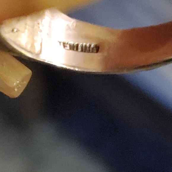 Vintage Sterling Band with Lapis Stone - Picture 5 of 7